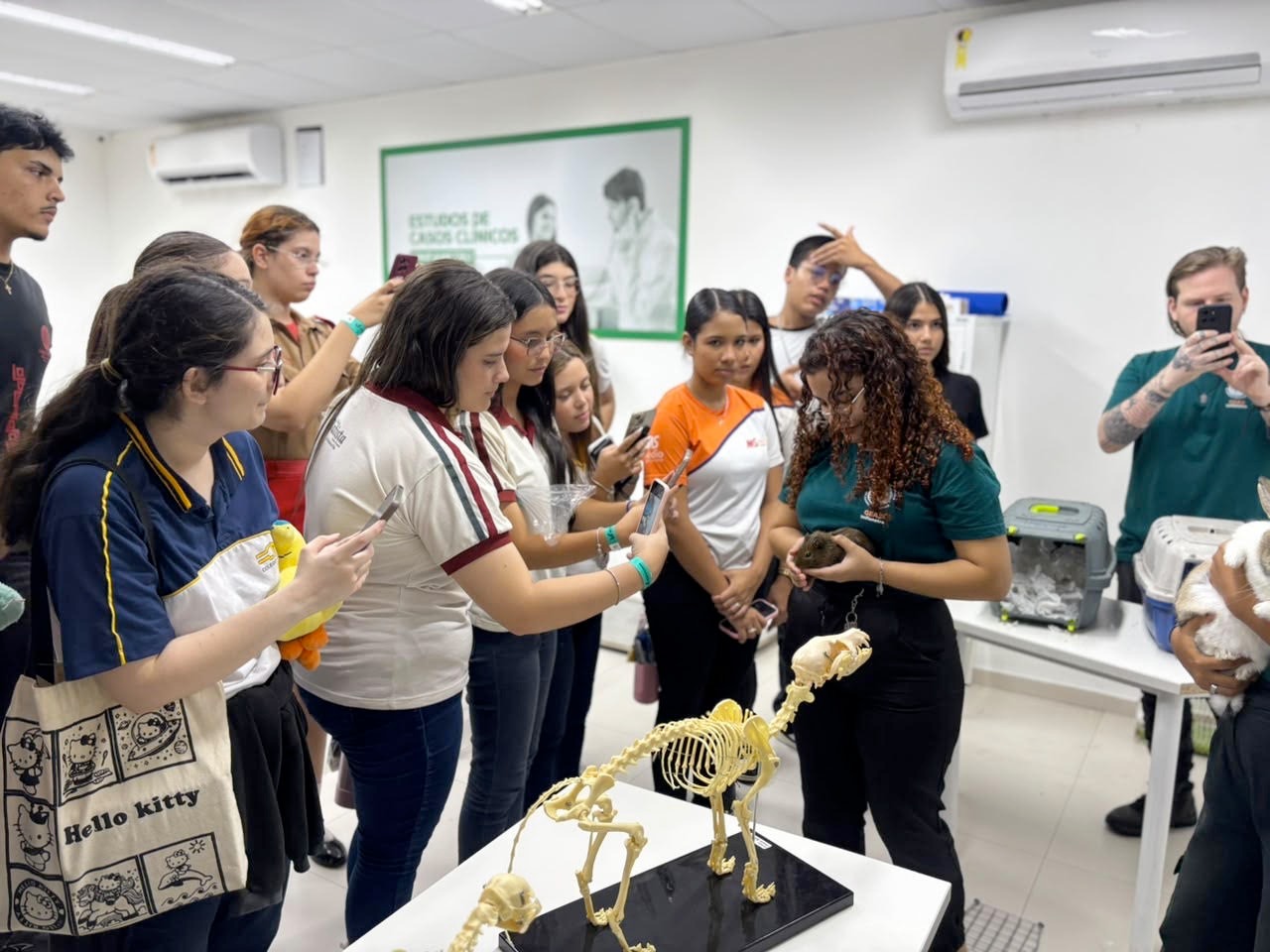 Unifametro realiza Feira das Profissões com participação de mais de 500 estudantes